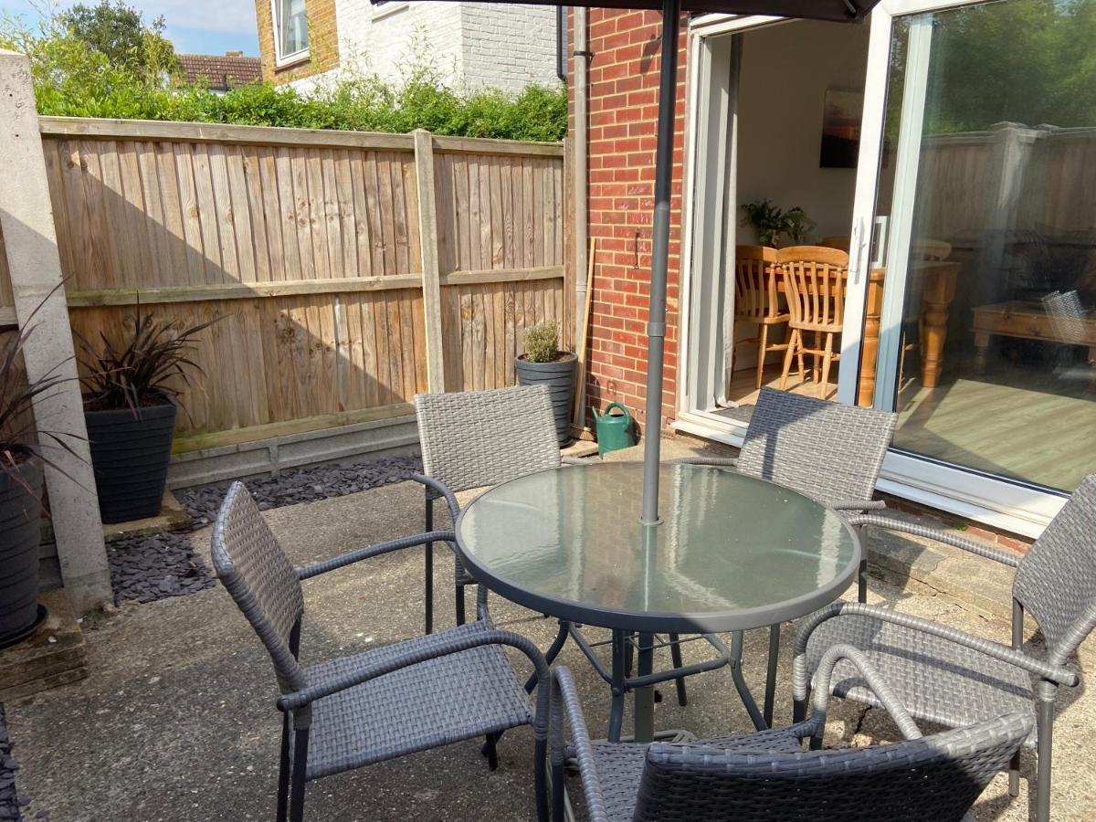 The Seagull, With Driveway And Patio Garden Villa Whitstable Luaran gambar